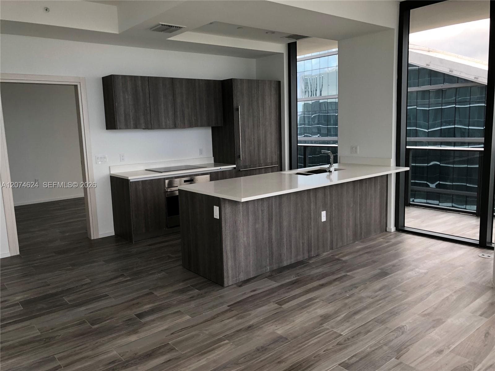 801 S Miami Ave # 4905, Miami, FL 33130 photo 2