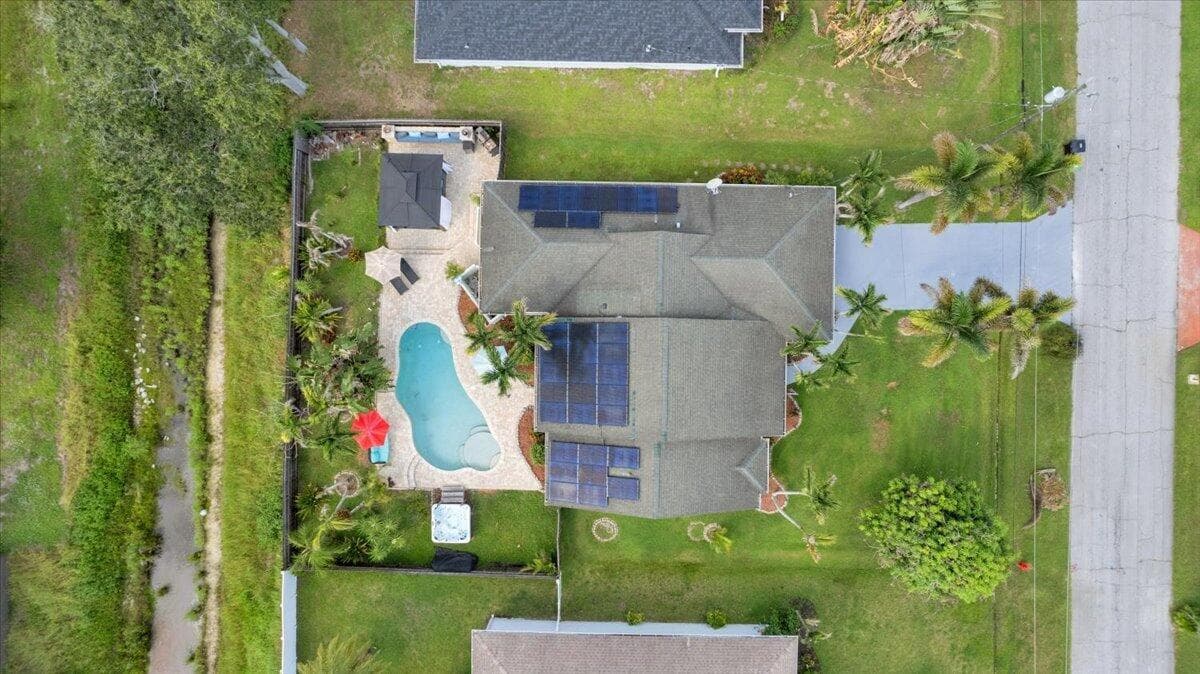 568 SE NOME Drive, Port St. Lucie, FL 34984 photo 5