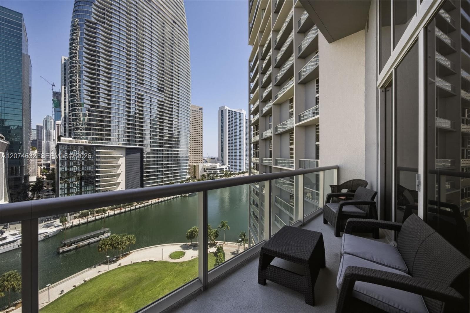 475 Brickell Ave # 1412, Miami, FL 33131 photo 2