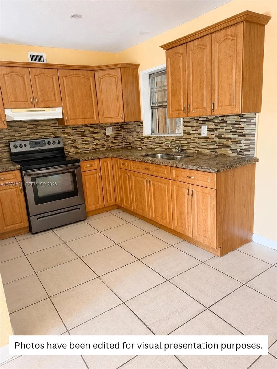 3640 NW 3rd St, Lauderhill, FL 33311 photo 3