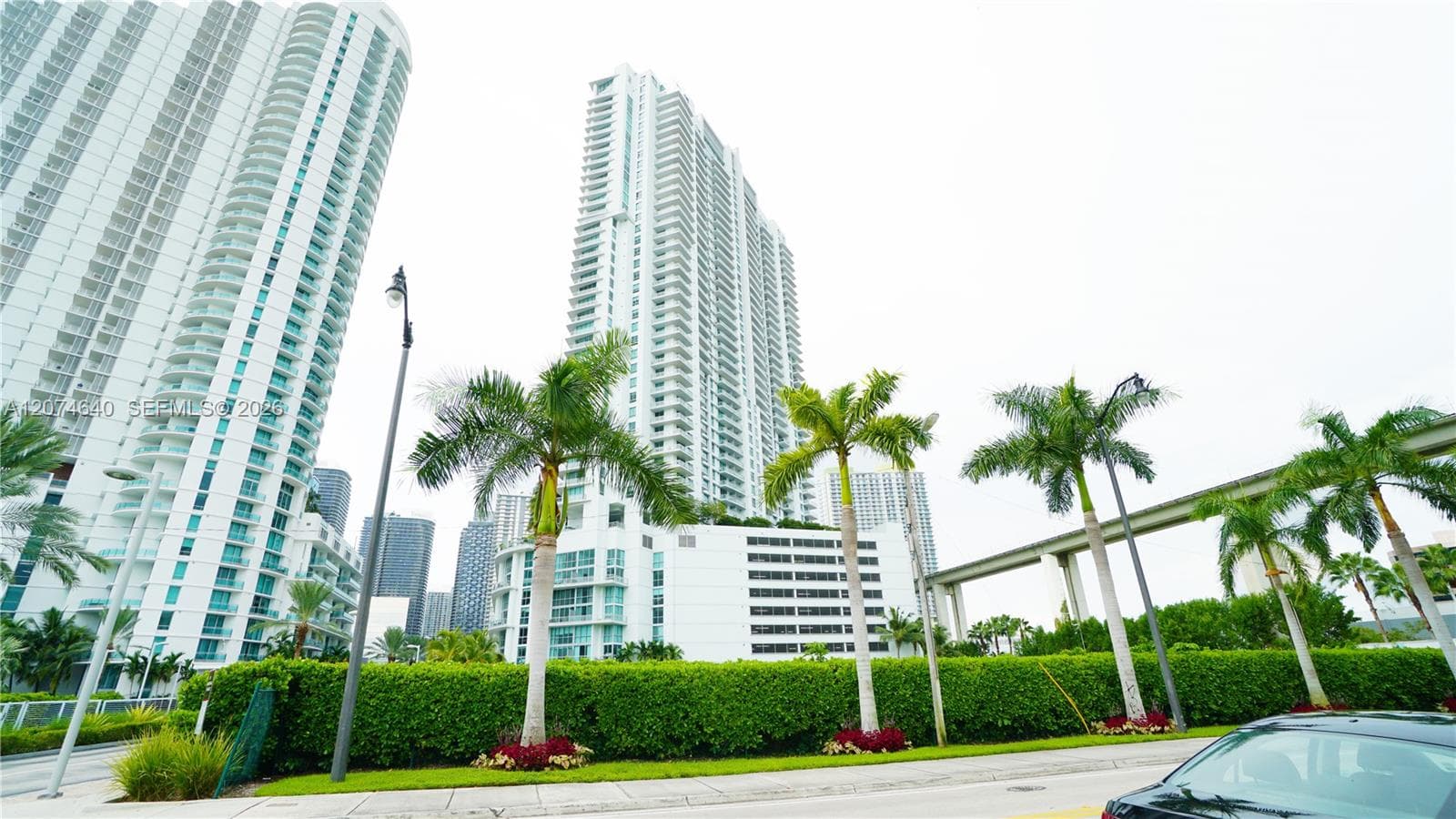 90 SW 3rd St # 4406, Miami, FL 33130 photo 2