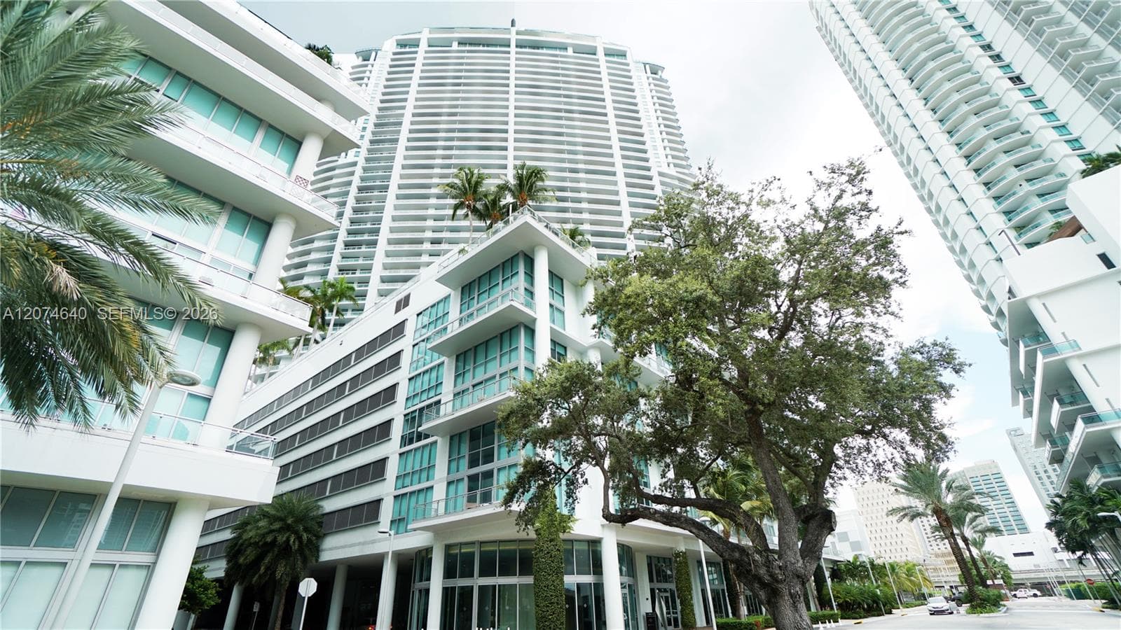 90 SW 3rd St # 4406, Miami, FL 33130