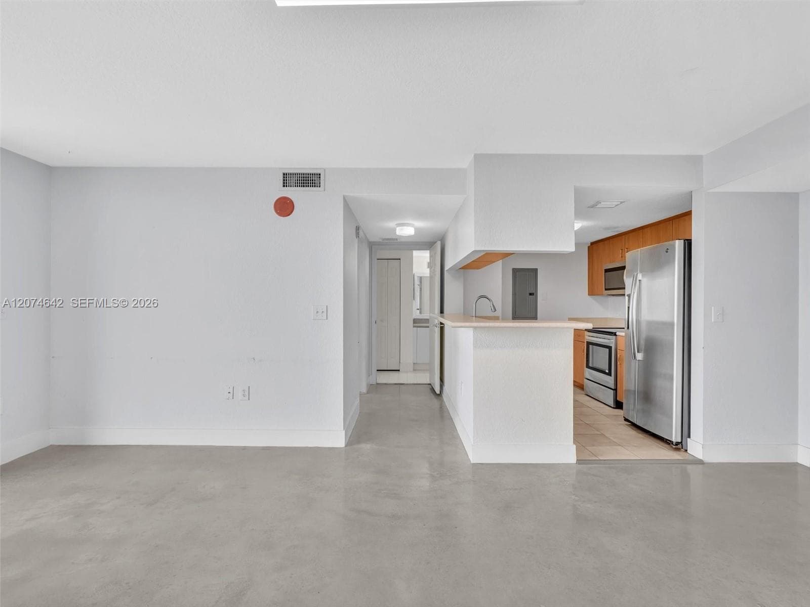 816 NW 11th St # 1208, Miami, FL 33136 photo 4