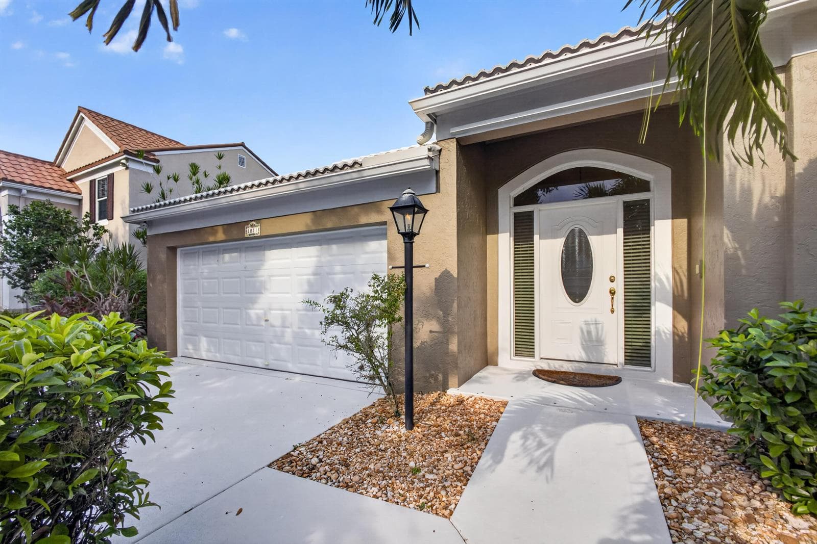1011 WOODFIELD Circle, Palm Beach Gardens, FL 33418 photo 4