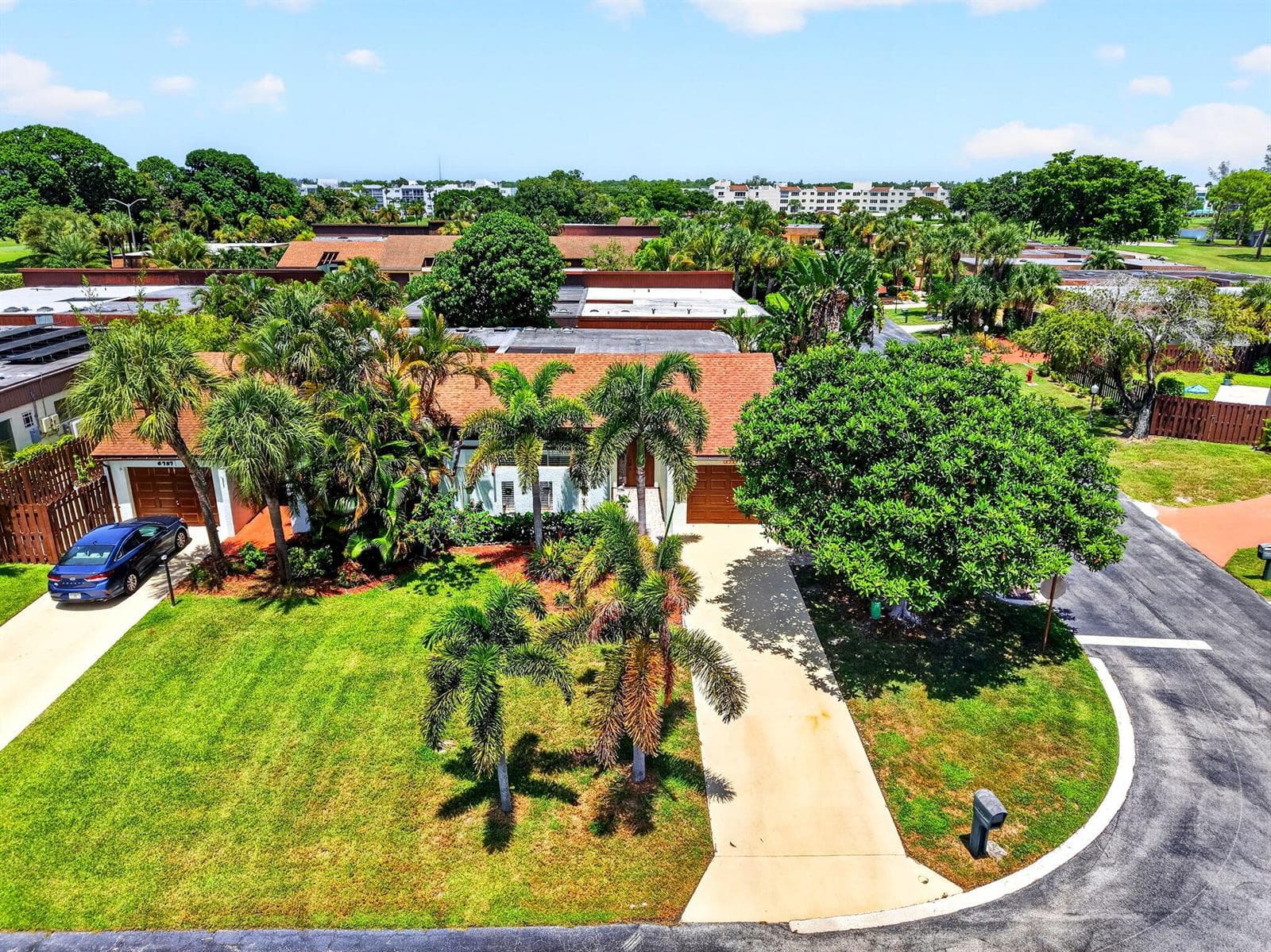 6747 Starkeys Place, Lake Worth, FL 33467 photo 2