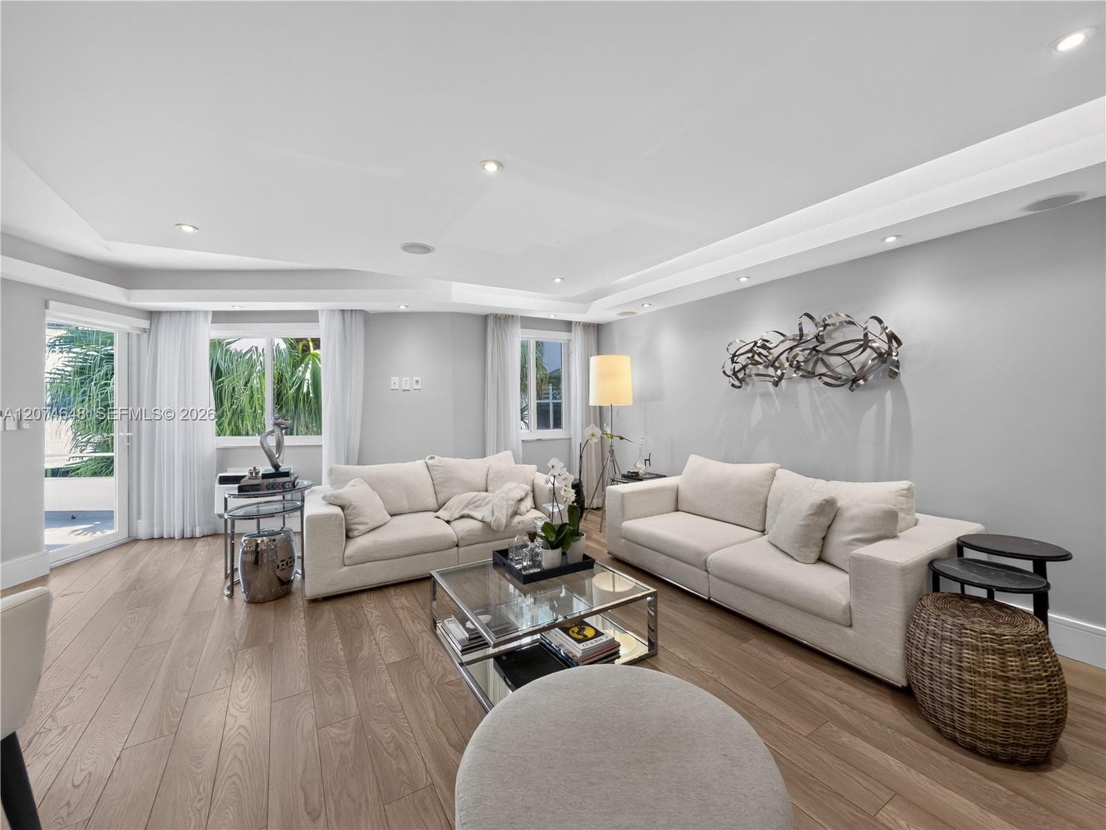 10190 Collins Ave # 204, Bal Harbour, FL 33154