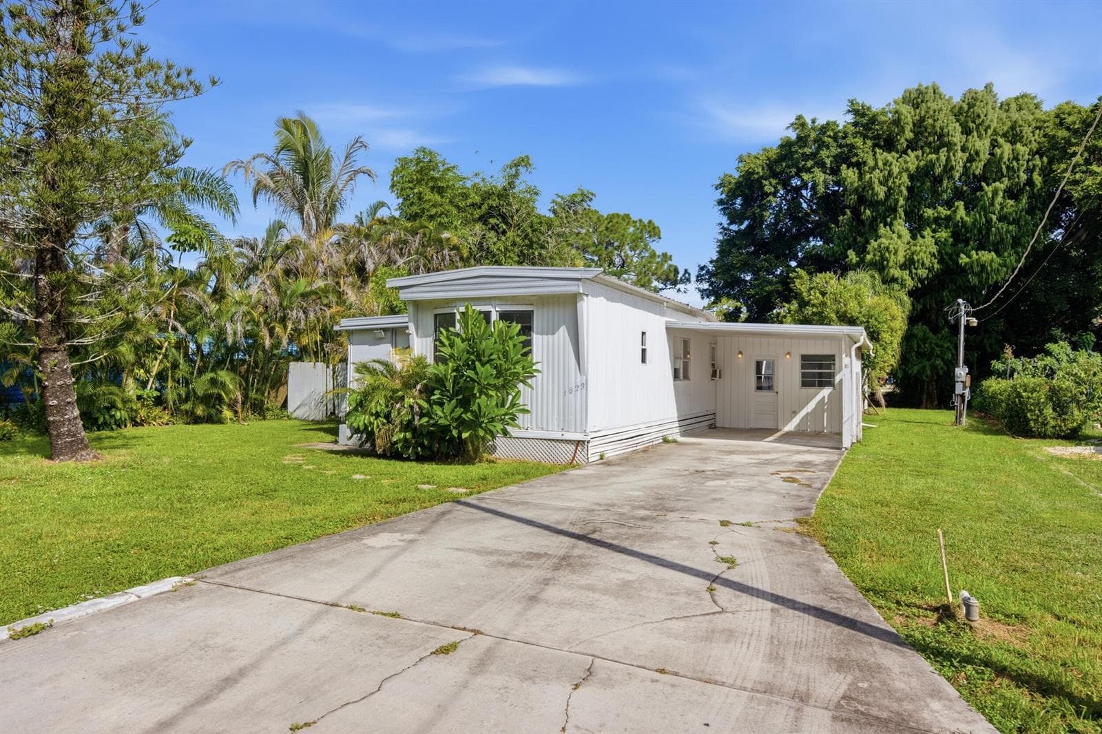 1823 SW College Street, Stuart, FL 34997 photo 4