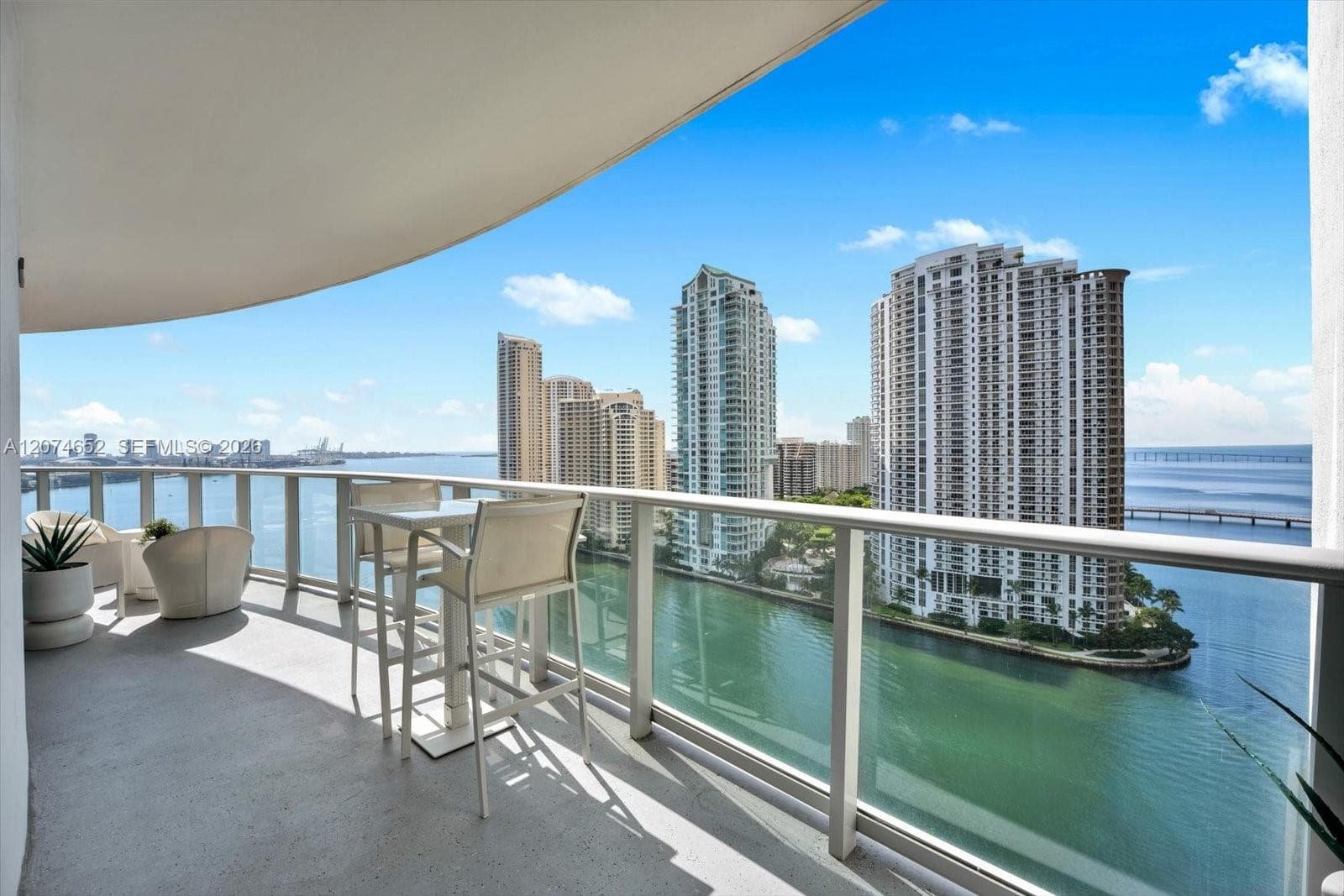 300 S Biscayne Blvd # T-1708, Miami, FL 33131 photo 4