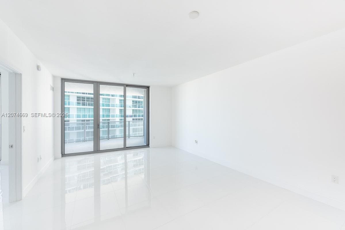 488 NE 18th St # 1907, Miami, FL 33132 photo 3
