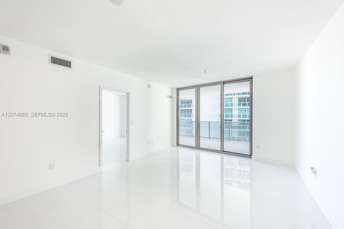 488 NE 18th St # 1907, Miami, FL 33132 photo 4