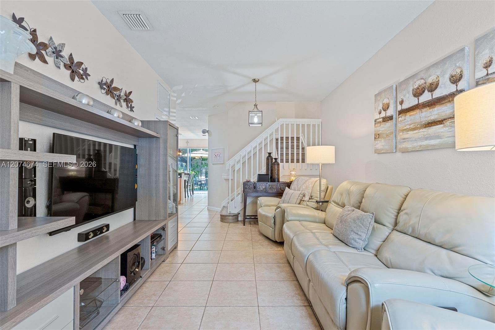 1034 NE 30th Ave, Homestead, FL 33033 photo 2