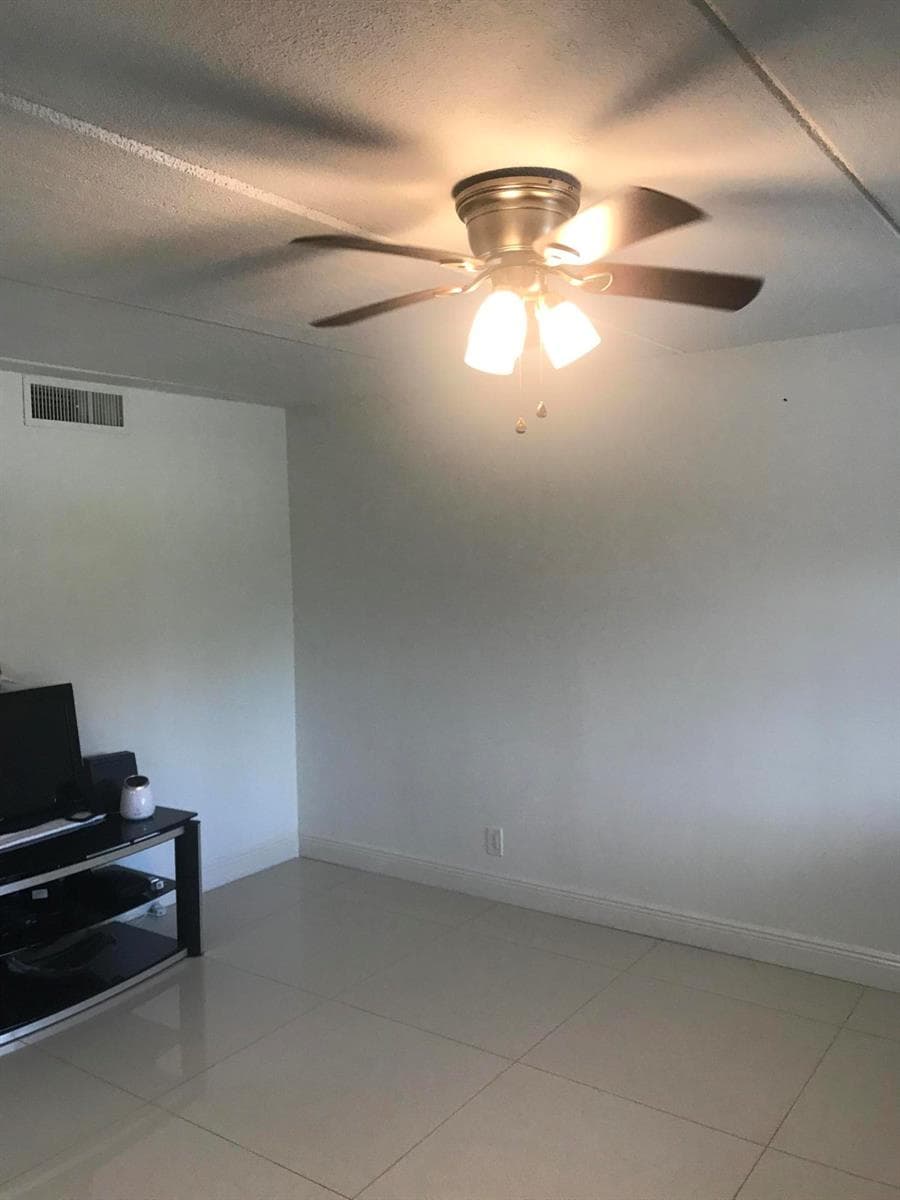 2000 SPRINGDALE Boulevard # 210, Palm Springs, FL 33461 photo 5