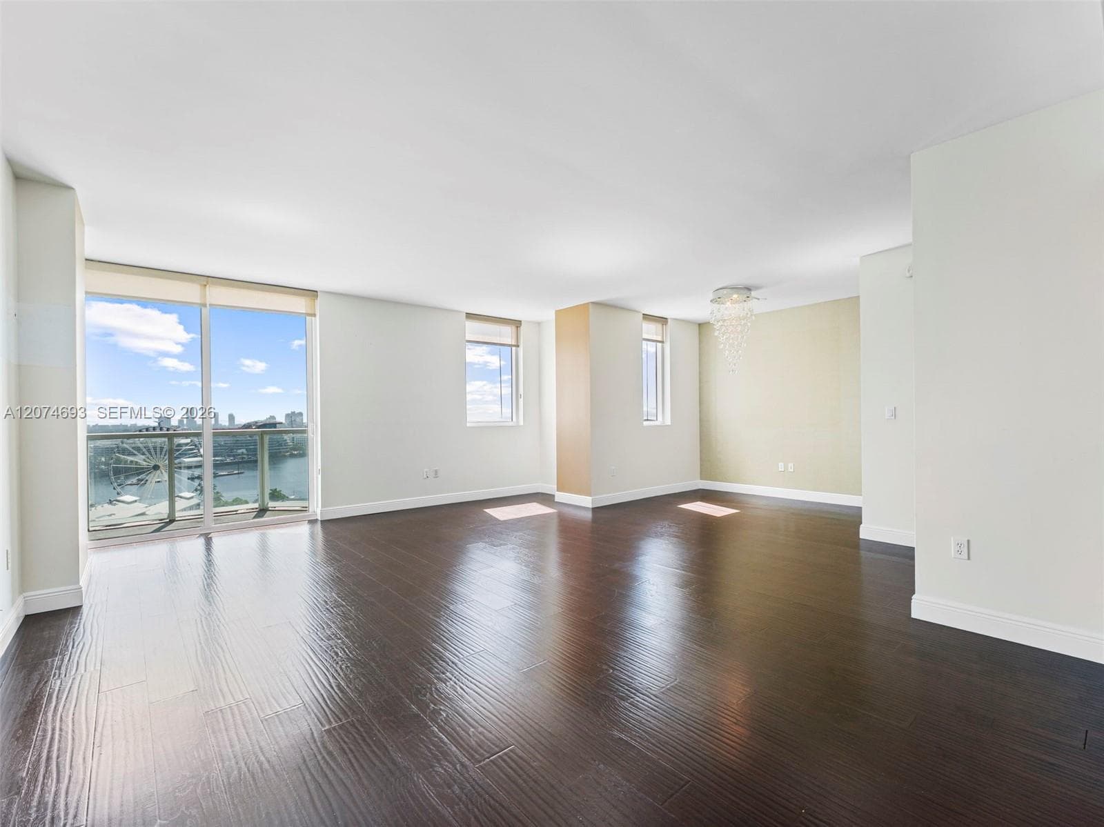 244 Biscayne Blvd # 1803, Miami, FL 33132 photo 2