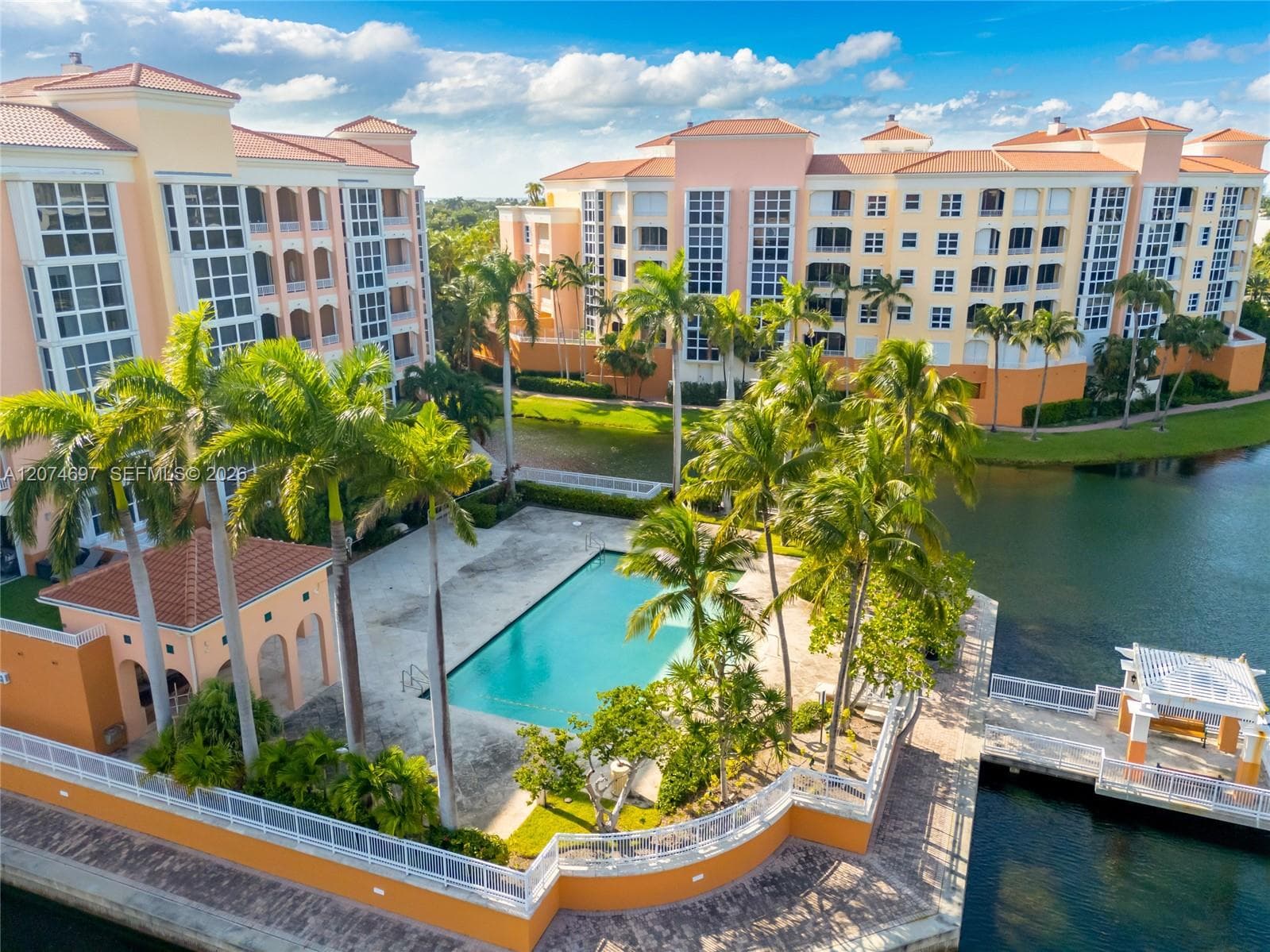 737 Crandon Blvd # PH-1, Key Biscayne, FL 33149 photo 2