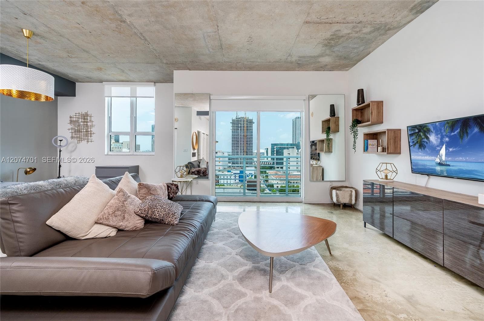 234 NE 3rd St # 1703, Miami, FL 33132 photo 4