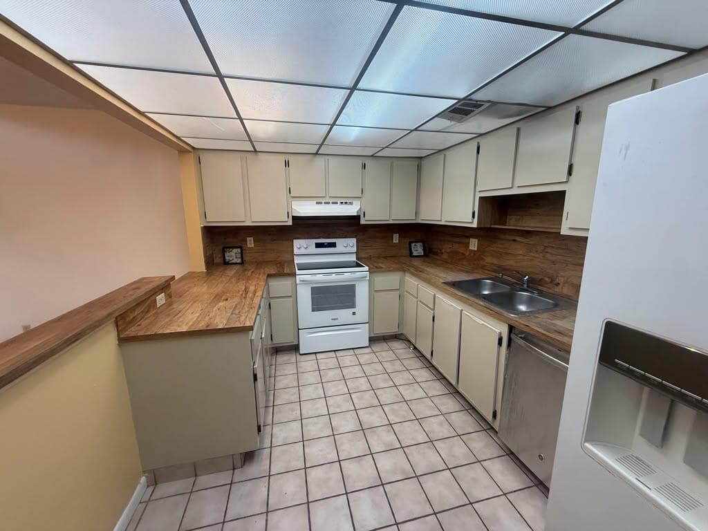 5006 S University Drive, Davie, FL 33328 photo 4