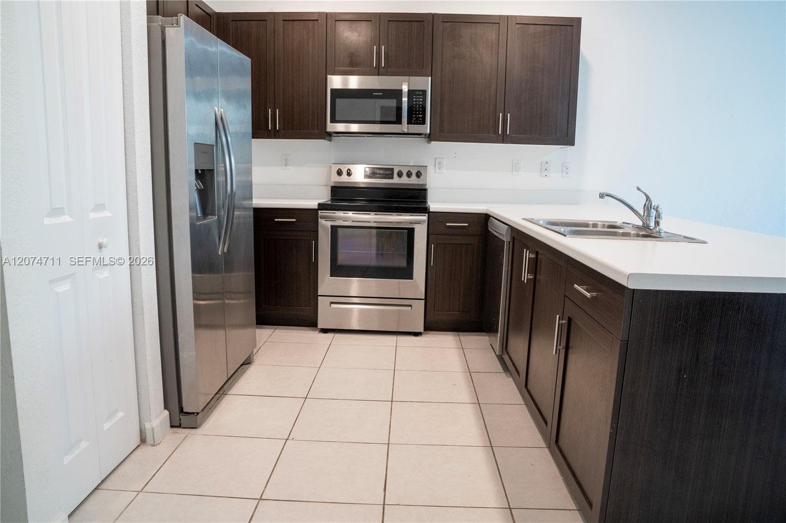 2683 SE 19th St, Homestead, FL 33035 photo 2
