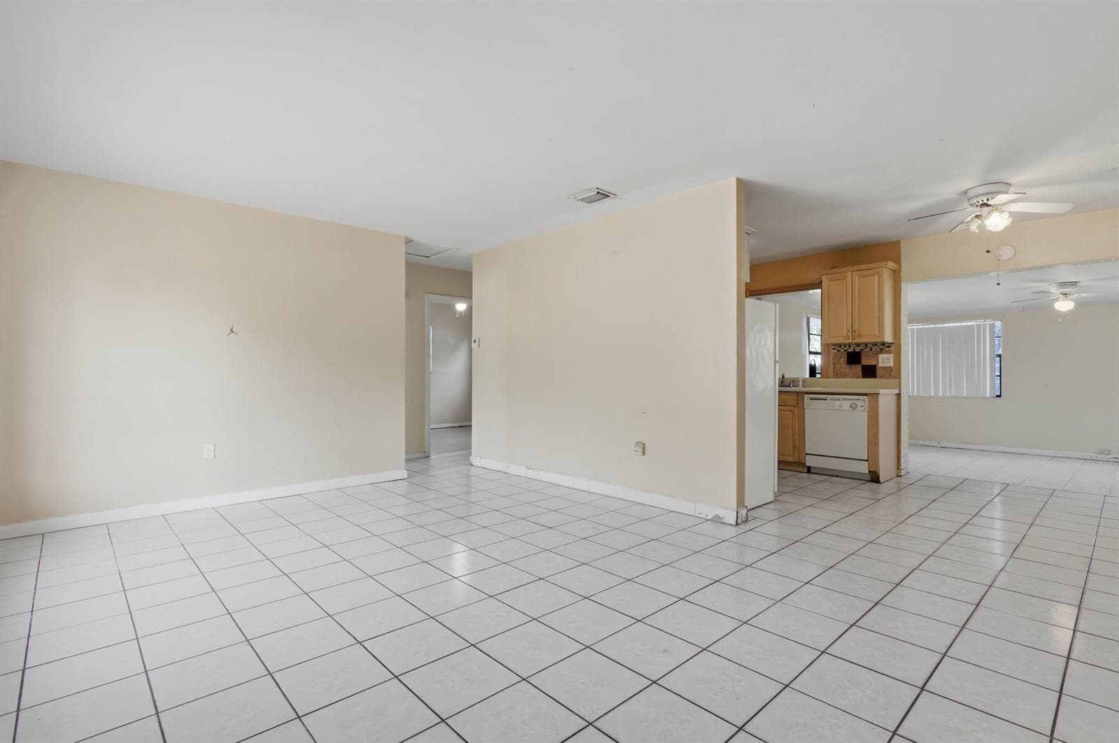 980 NW 183RD Street, Miami Gardens, FL 33169 photo 4