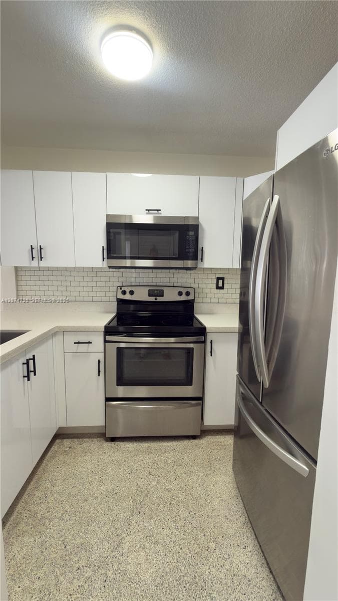 755 SW 6th St # 6, Miami, FL 33130 photo 2