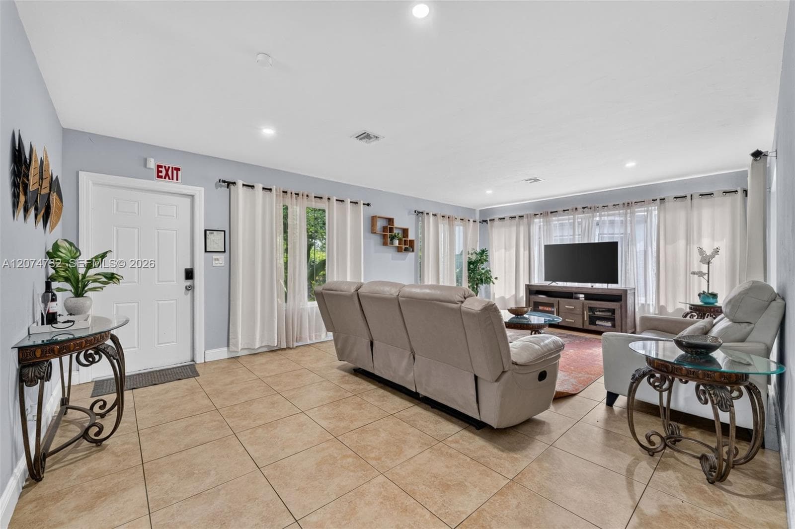 2904 Van Buren St, Hollywood, FL 33020 photo 4