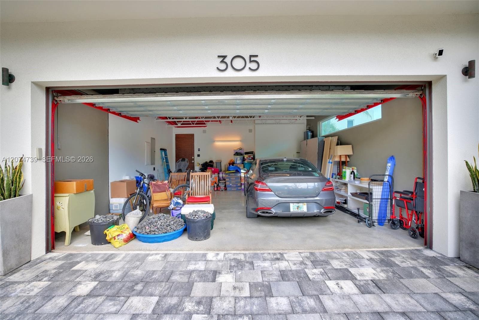305 Oak St, Hollywood, FL 33019 photo 4