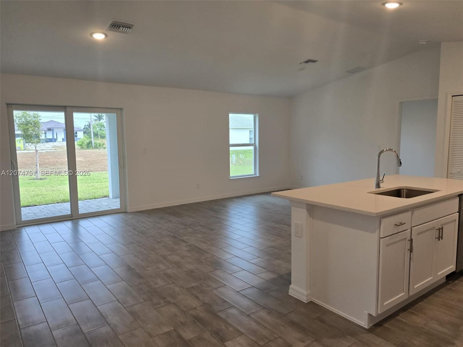 1407 NW 17th Pl, Cape Coral, FL 33993 photo 3