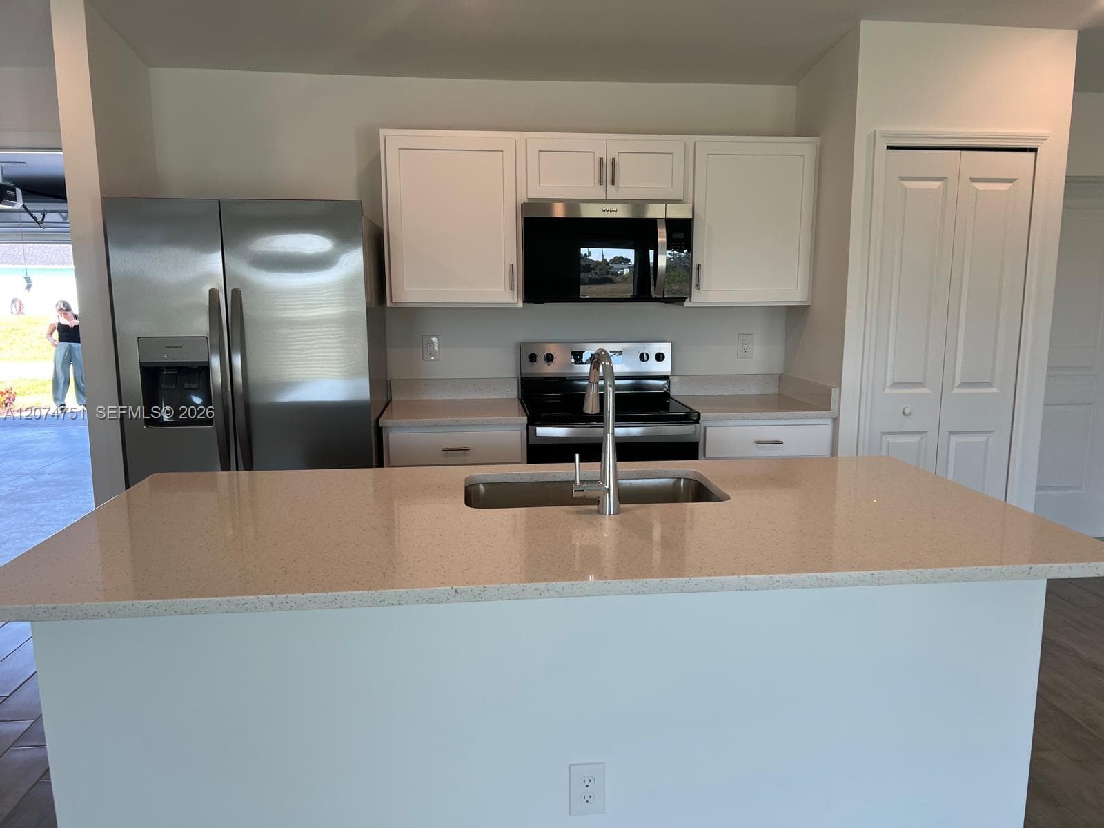 1407 NW 17th Pl, Cape Coral, FL 33993 photo 4