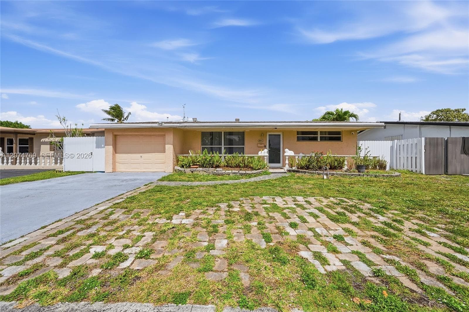 8641 NW 25th Ct, Sunrise, FL 33322