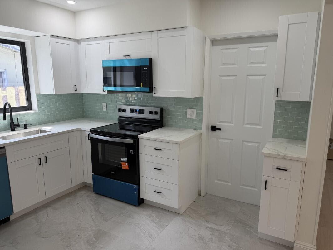 80 NE 48TH Street, Oakland Park, FL 33334 photo 3
