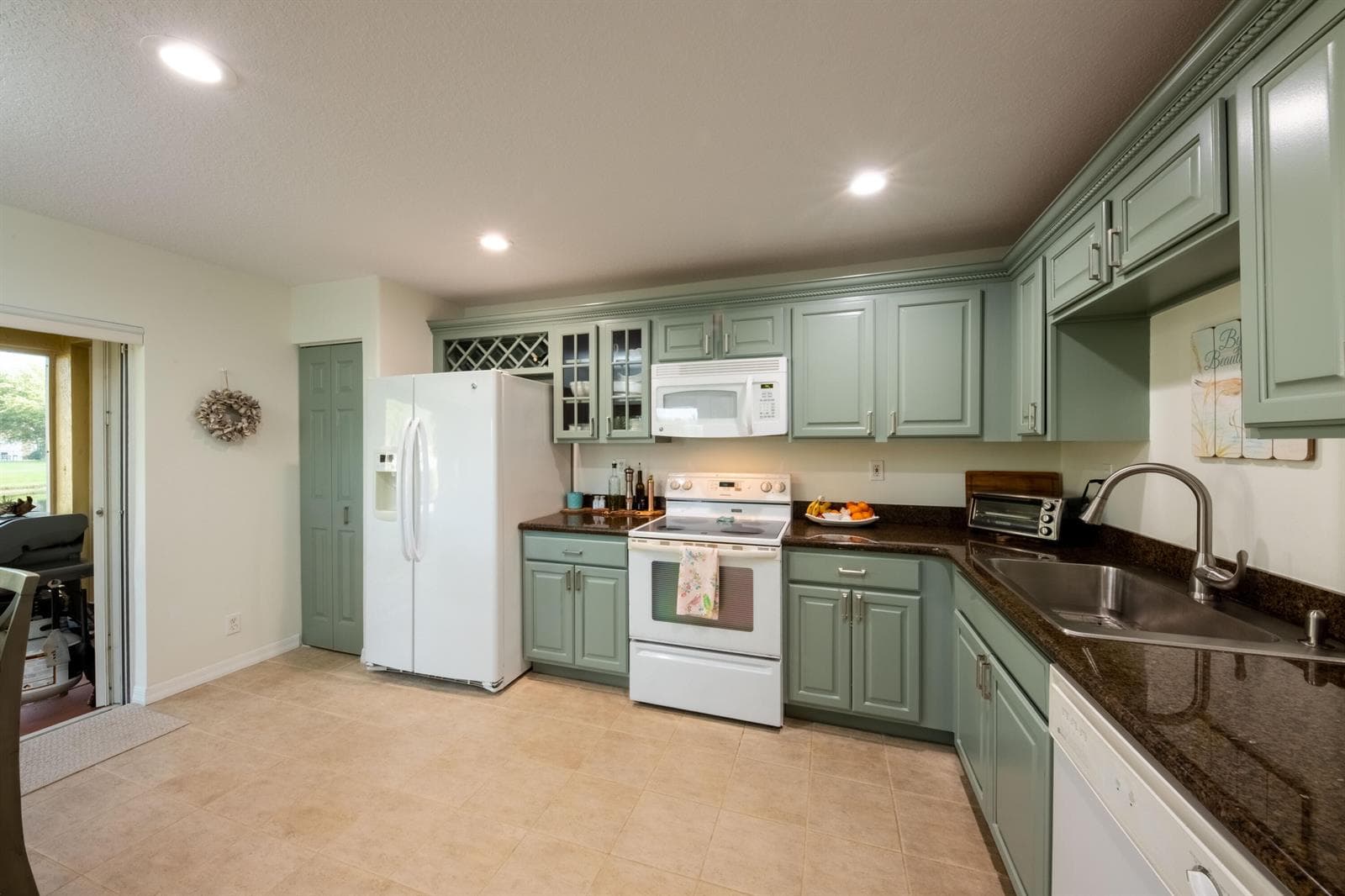 1040 Arezzo Circle, Boynton Beach, FL 33436 photo 5