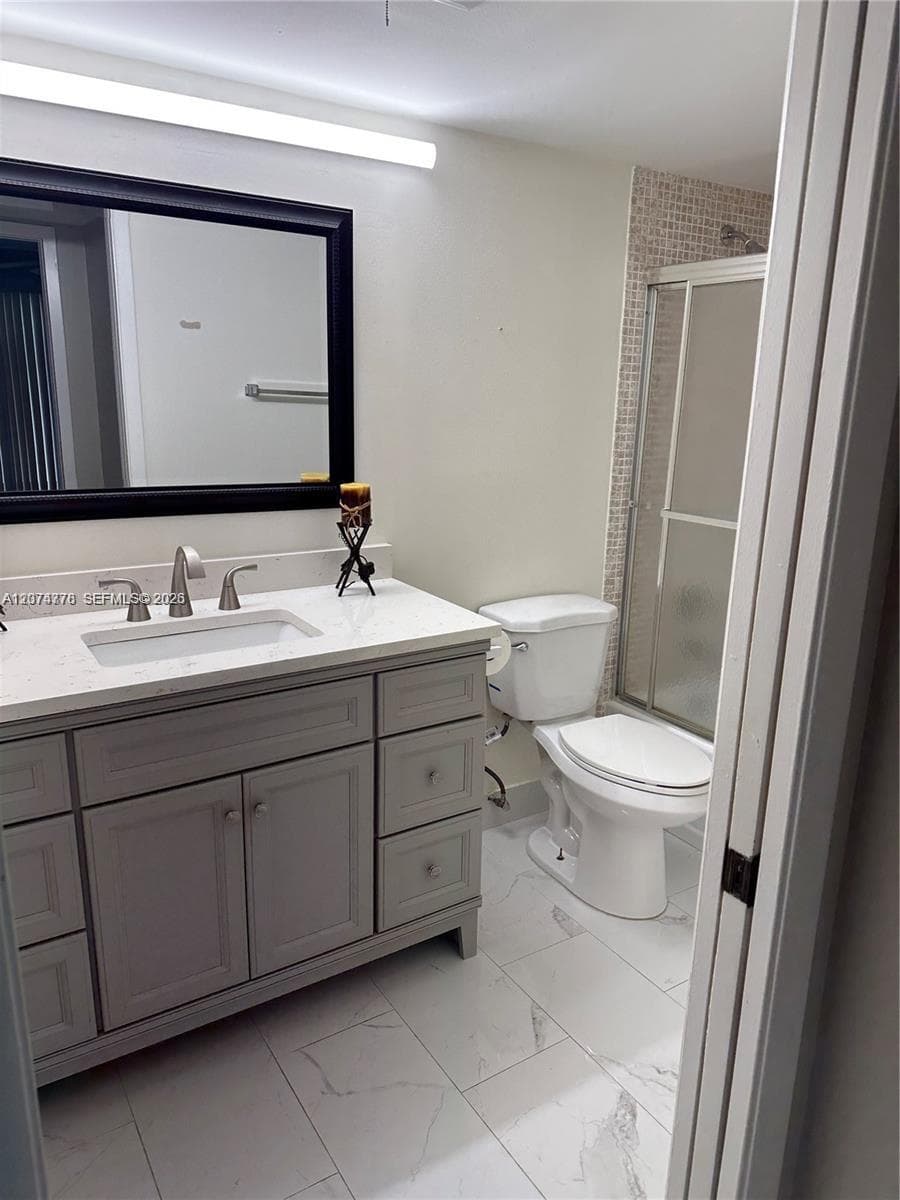 2027 Hythe B # 2027, Boca Raton, FL 33434 photo 2