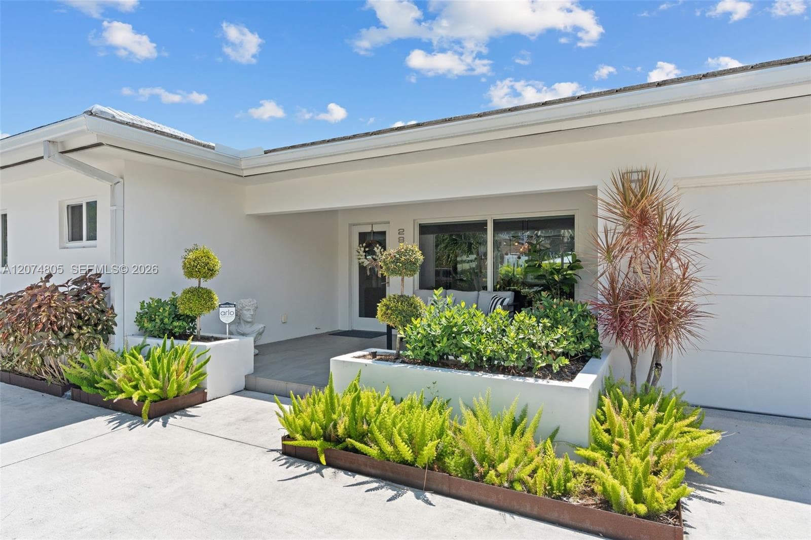 2812 NE 28th St, Fort Lauderdale, FL 33306 photo 2