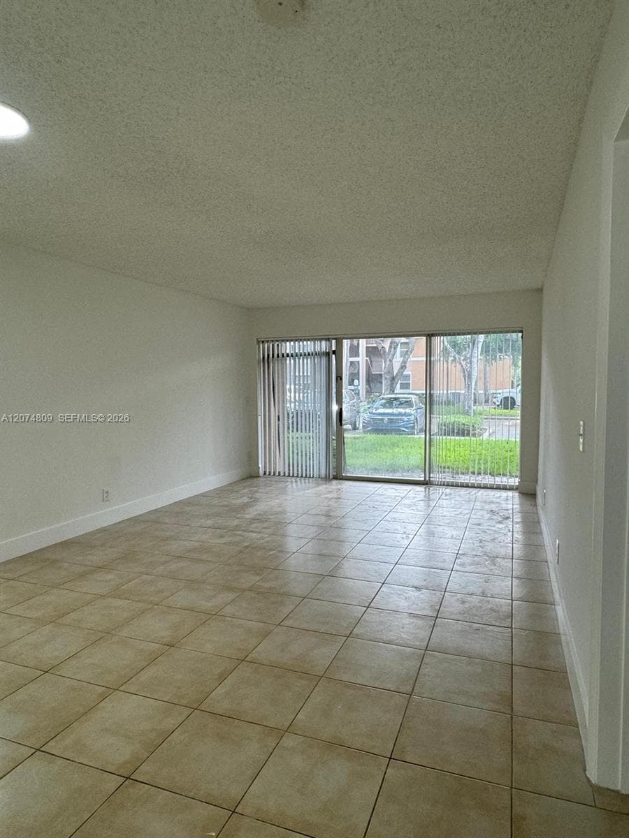 8801 Wiles Rd # 103, Coral Springs, FL 33067