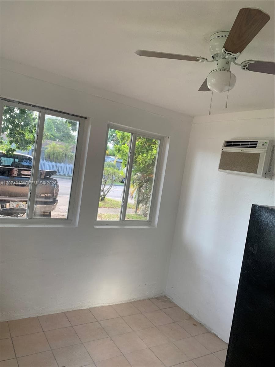 1901 E 5th Ave # B, Hialeah, FL 33013 photo 2