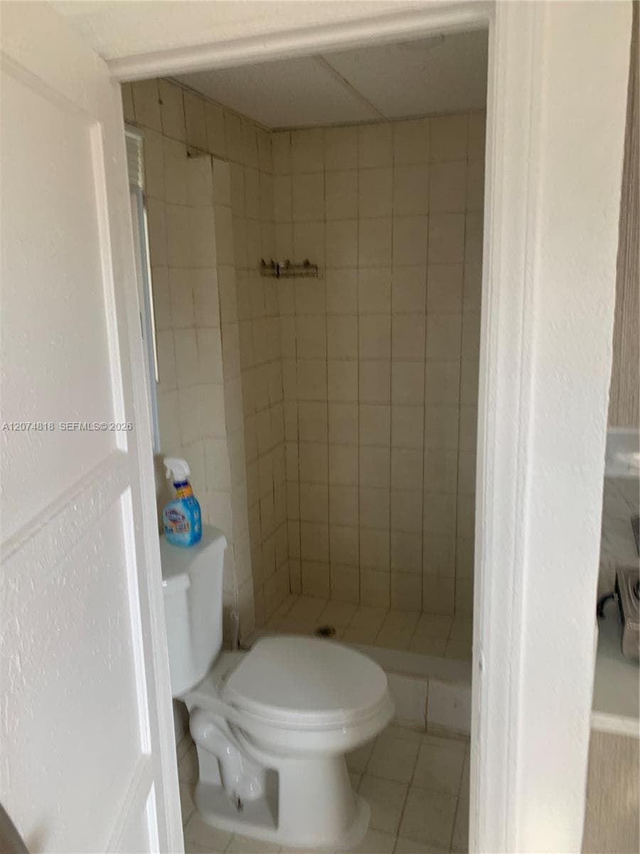 1901 E 5th Ave # B, Hialeah, FL 33013 photo 3