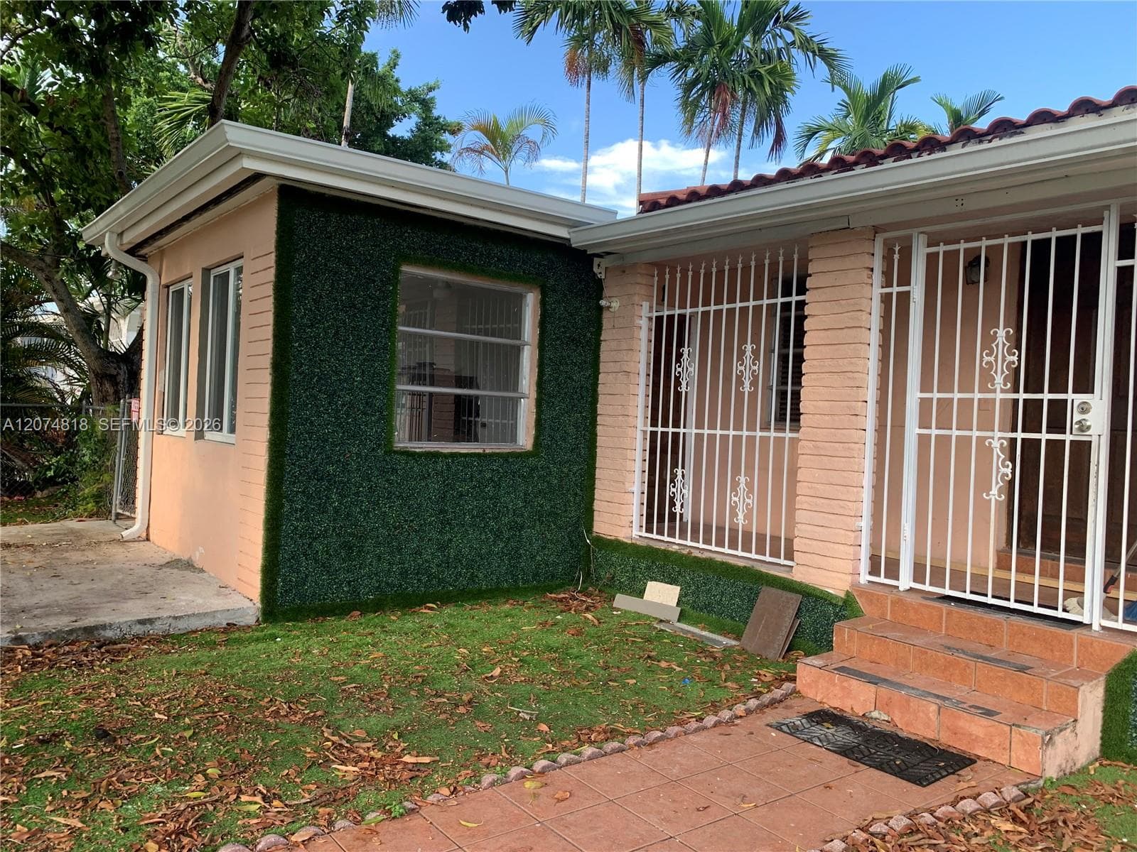 1901 E 5th Ave # B, Hialeah, FL 33013