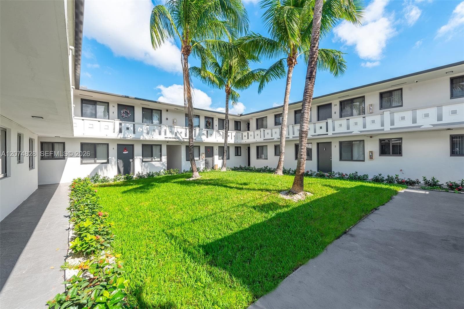 1345 W 28th St # 12, Hialeah, FL 33010