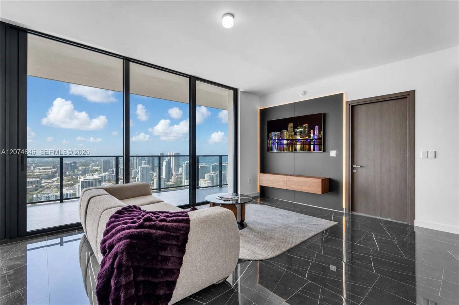 20 NE 11th Street # 6101, Miami, FL 33132 photo 3