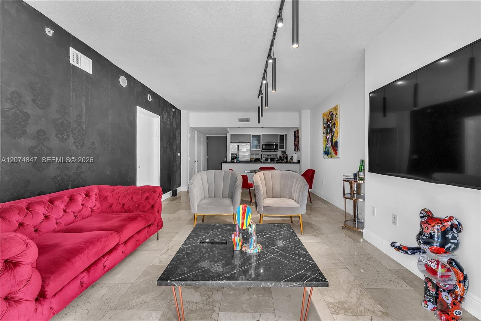 1750 N Bayshore Dr # 2004, Miami, FL 33132 photo 2