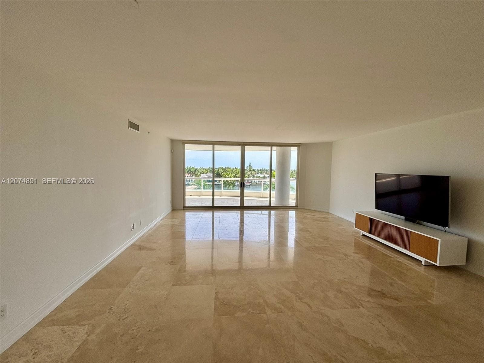 21050 Point Pl # 604, Aventura, FL 33180 photo 5