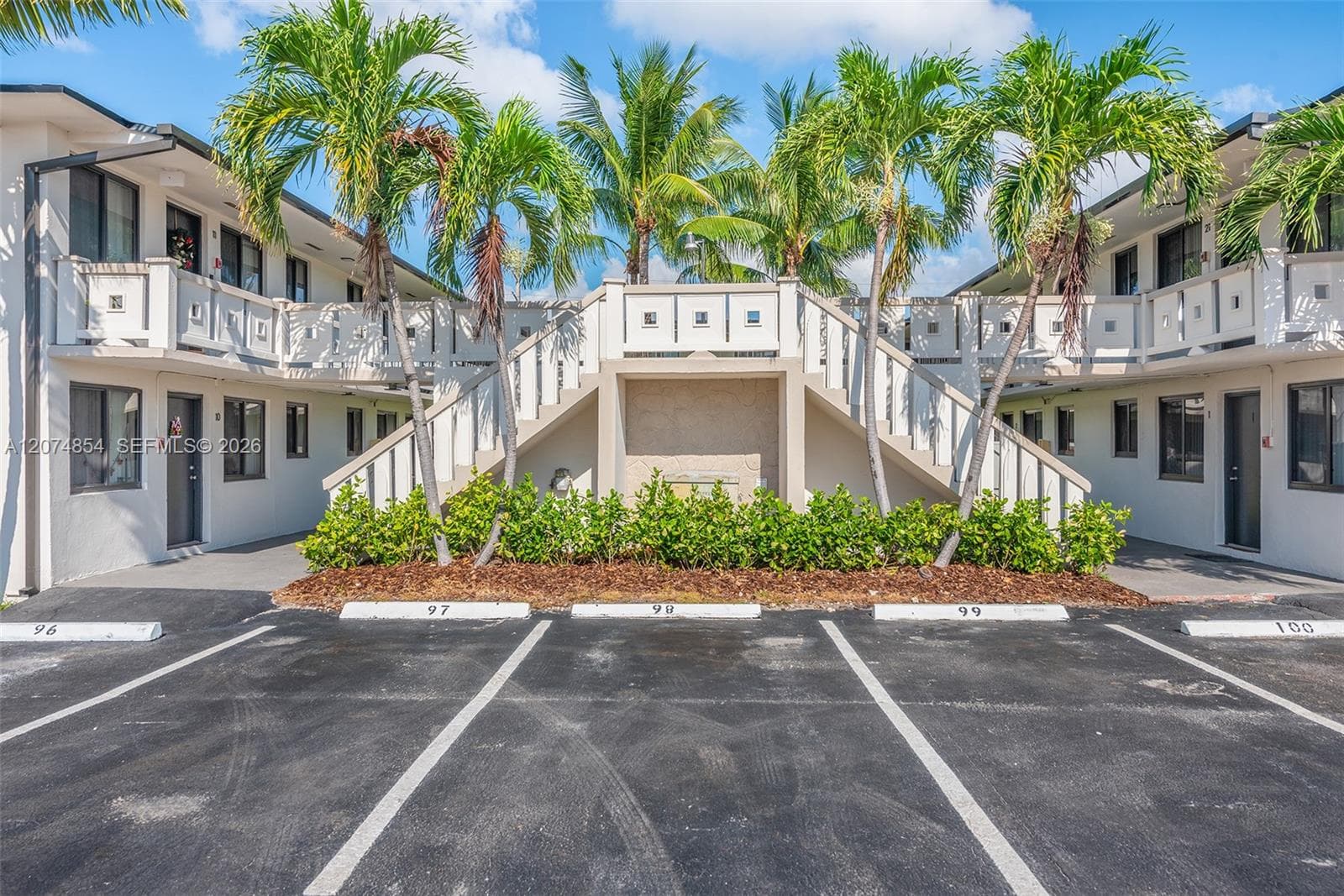 1345 W 28th St # 17, Hialeah, FL 33010 photo 2
