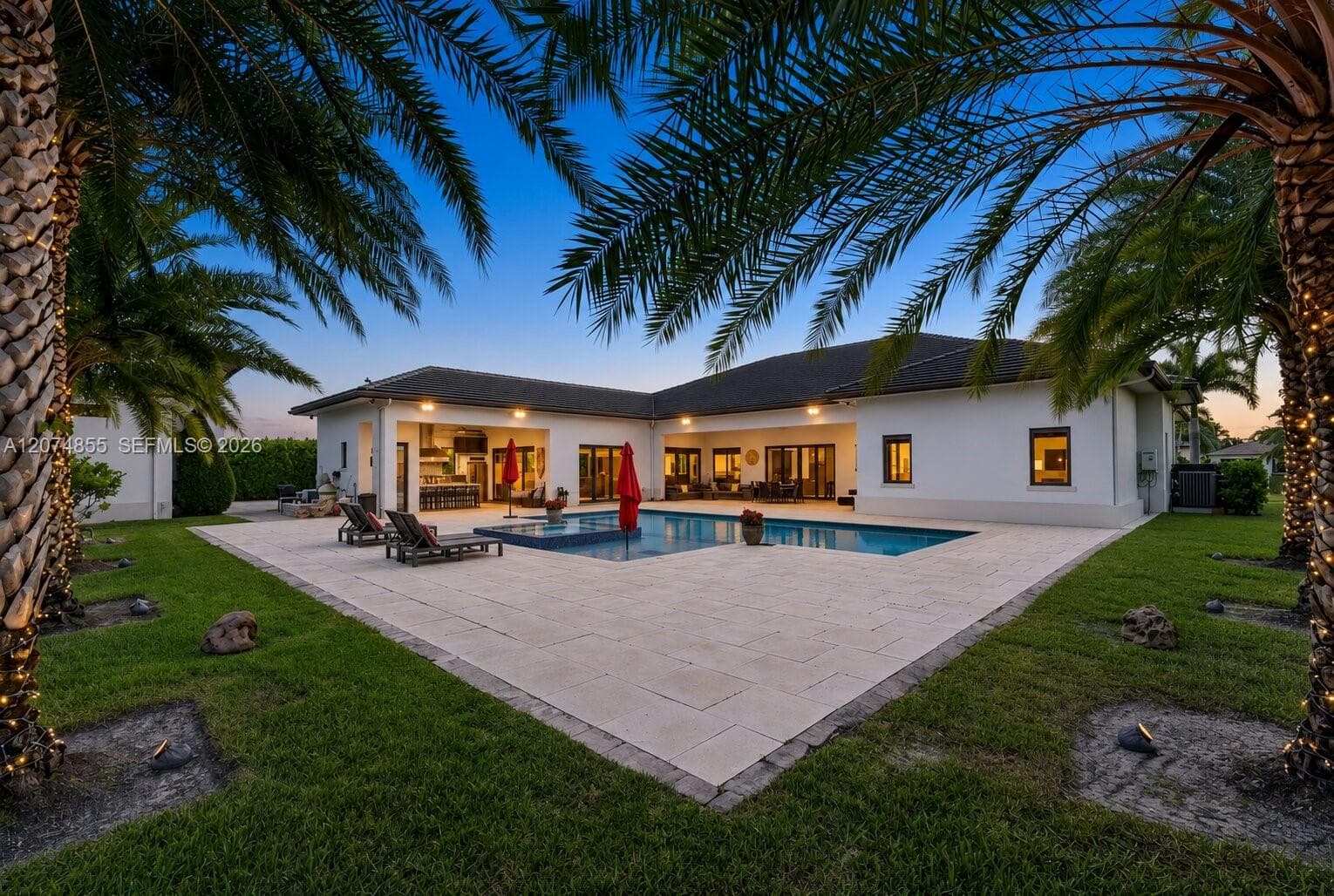10352 NW 131st St, Hialeah Gardens, FL 33018 photo 2