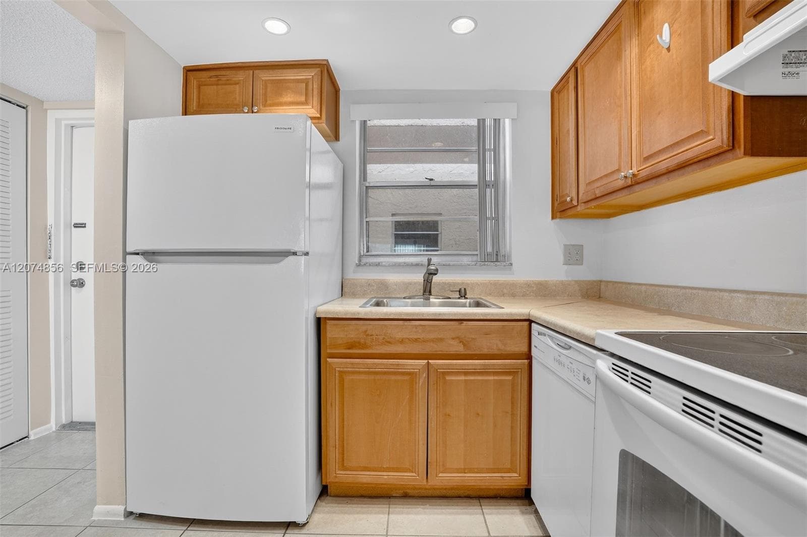7500 NW 30th Pl # 222, Sunrise, FL 33313 photo 3