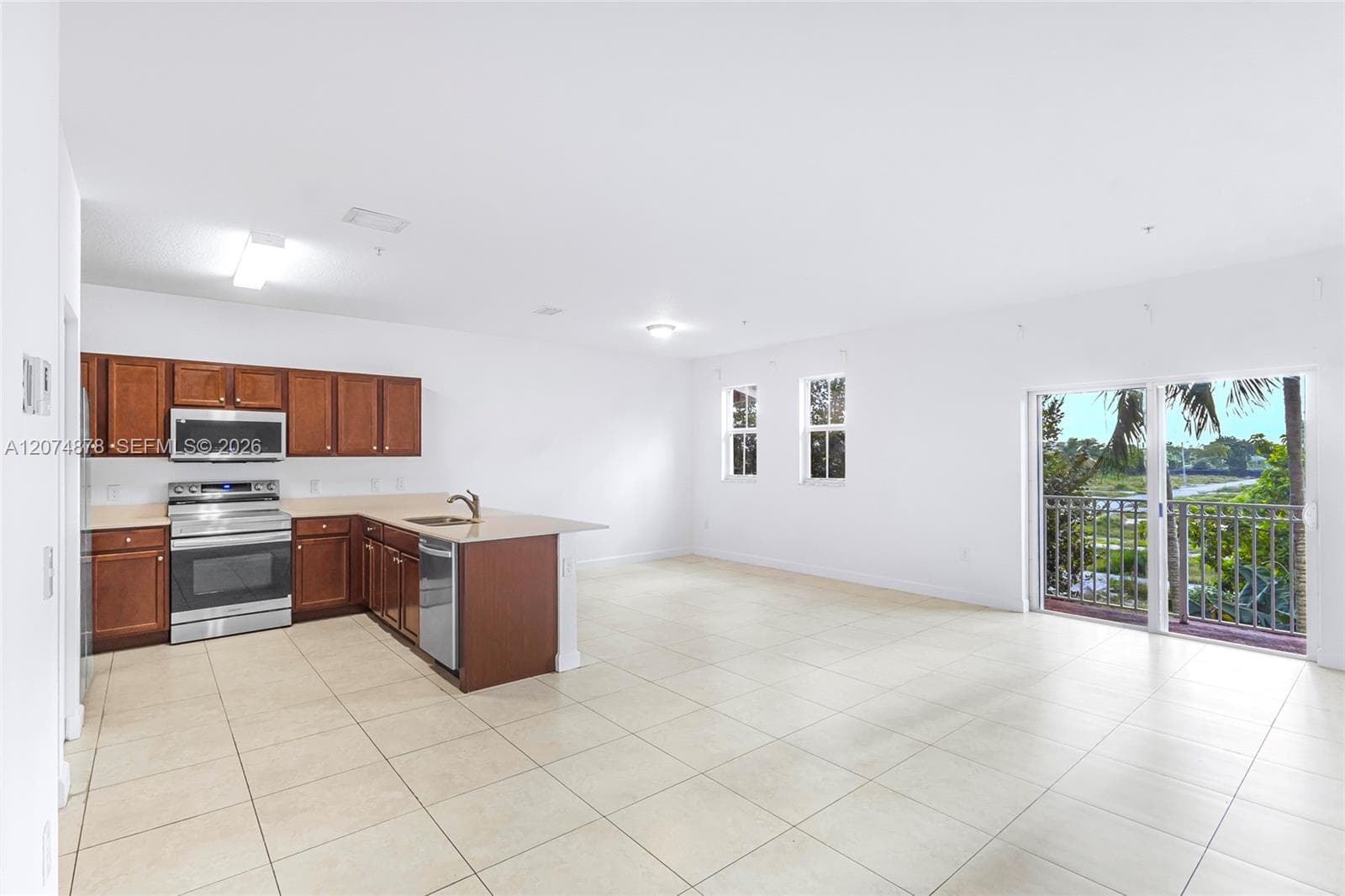 260 NW 109th Ave # 204, Miami, FL 33172 photo 4