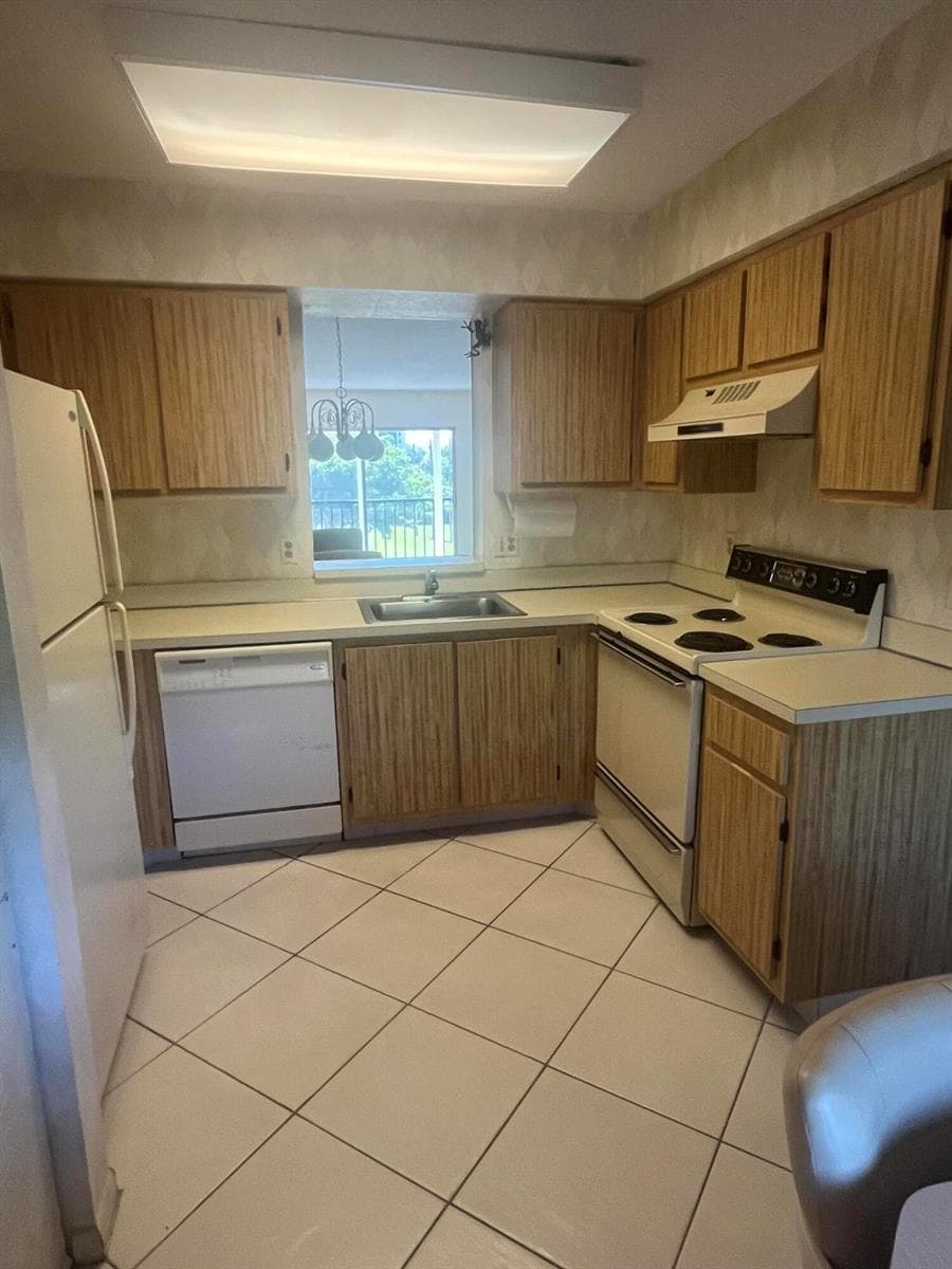 7006 HUNTINGTON Lane # 302, Delray Beach, FL 33446 photo 4
