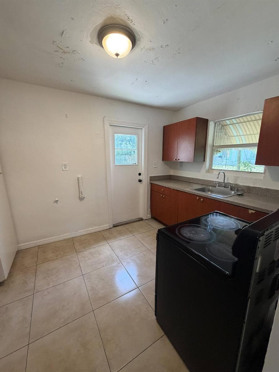 1525 W 15TH Street, Riviera Beach, FL 33404 photo 5