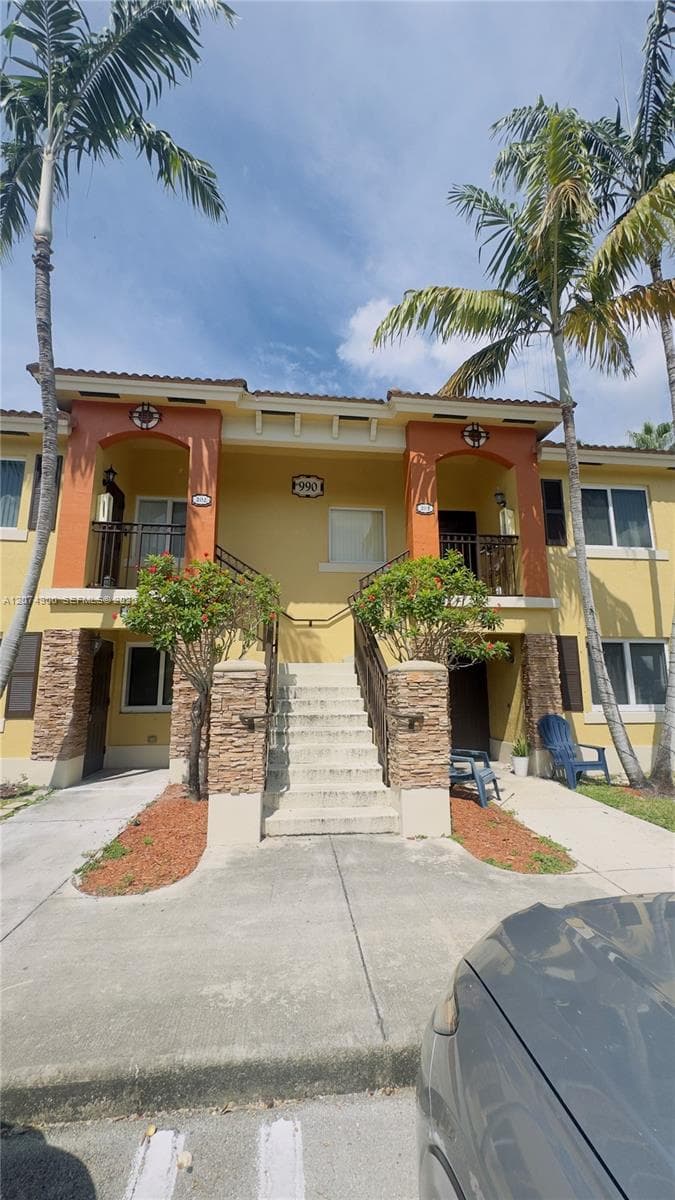990 NE 33rd Ter # 202, Homestead, FL 33033 photo 2