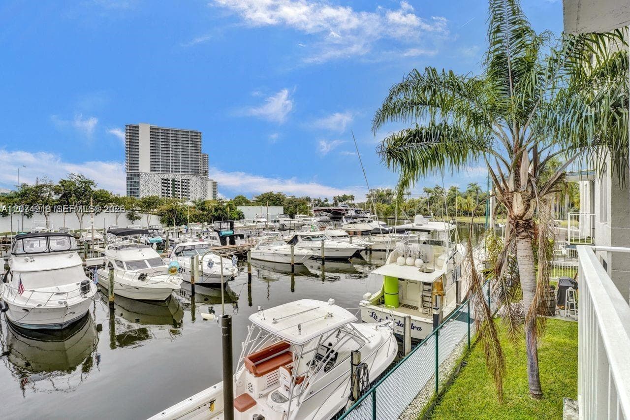 1720 NW N River Dr # 210, Miami, FL 33125 photo 2