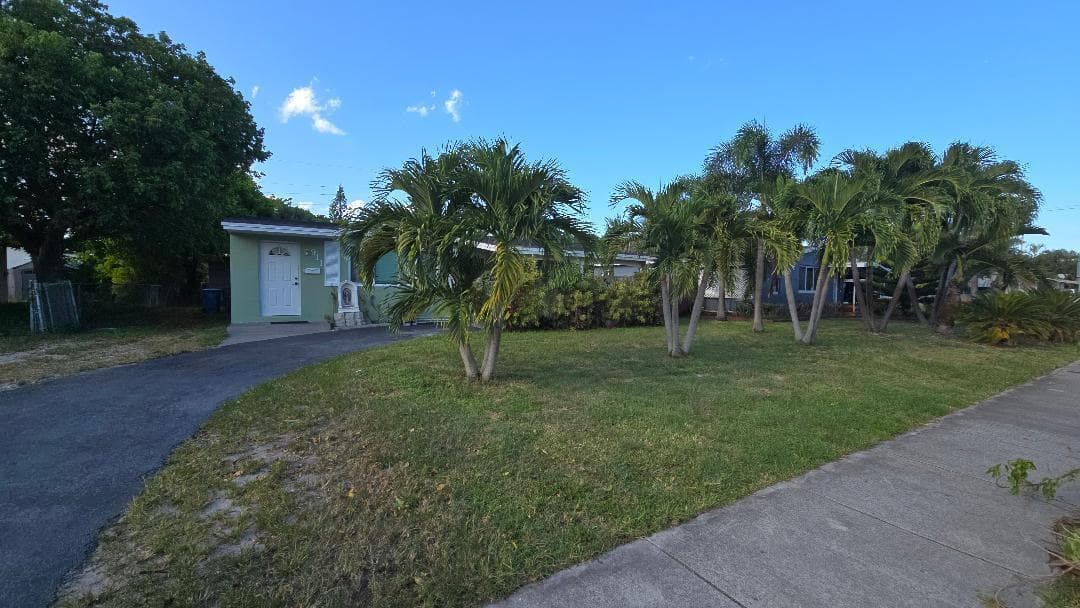 911 NE 58TH Street, Oakland Park, FL 33334 photo 3