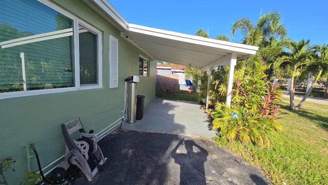 911 NE 58TH Street, Oakland Park, FL 33334 photo 5